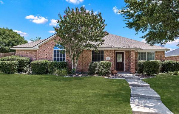 10302 Evergreen Drive, Rowlett, TX 75089