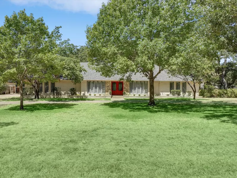 301 Oakview Drive, Double Oak, TX 75077