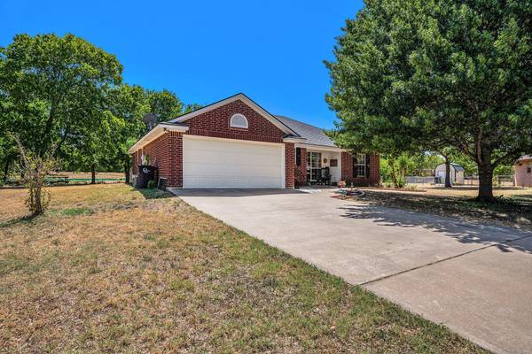 1312 Bradley Court, Cleburne, TX 76033