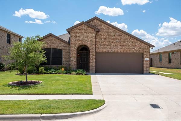 1819 Creekwood Drive, Cleburne, TX 76033