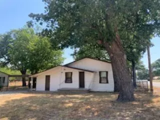 1315 4th Avenue, Mineral Wells, TX 76067