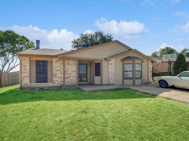 7104 Elliot Court, The Colony, TX 75056