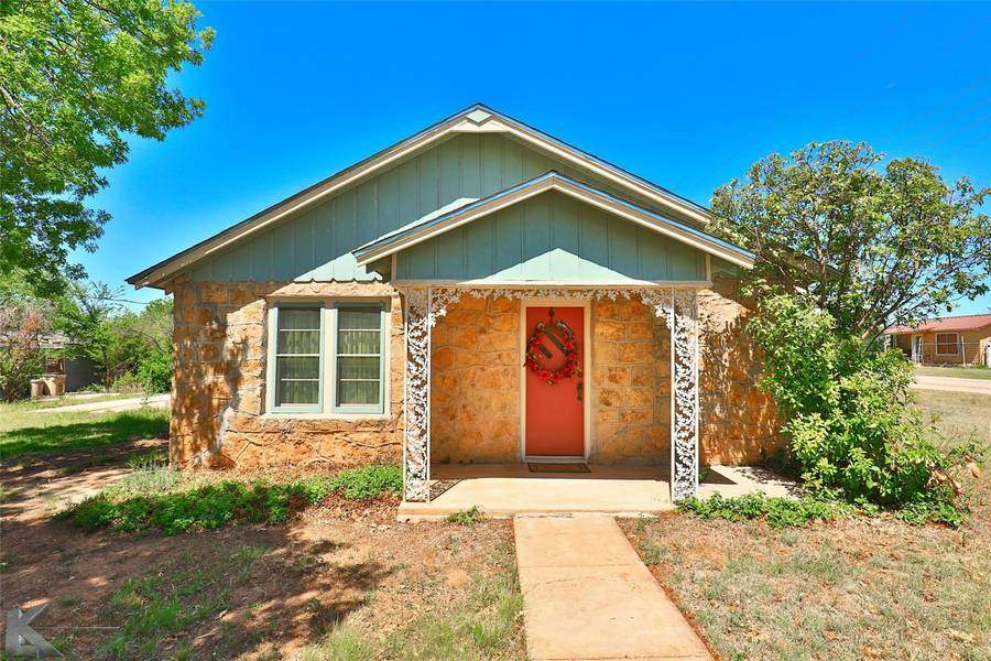 601 Main Street, Lawn, TX 79530