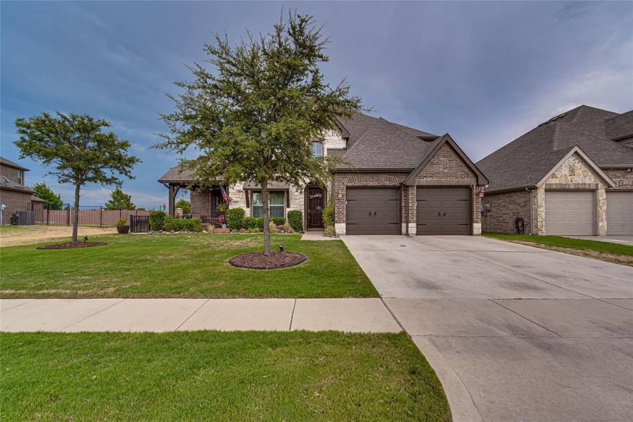 2707 Elmwood Drive, Burleson, TX 76028