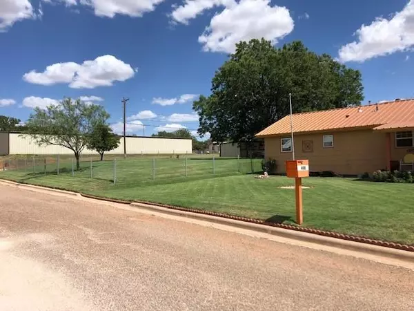 Rotan, TX 79546,408 E Johnston Street