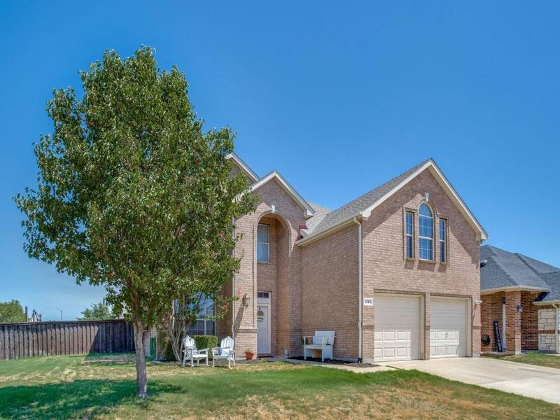 1356 Clearwater Drive, Grand Prairie, TX 75052