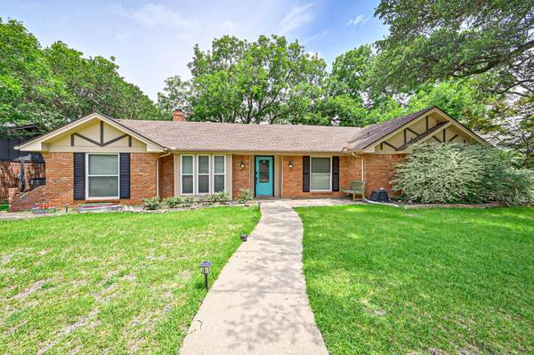 2309 Perryland Drive, Arlington, TX 76013