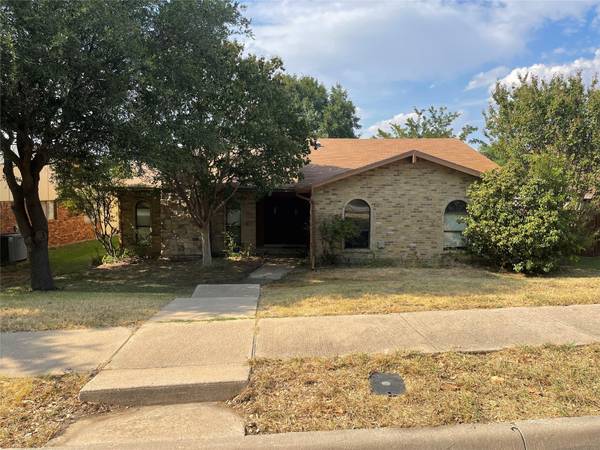 5208 Ragan Drive, The Colony, TX 75056