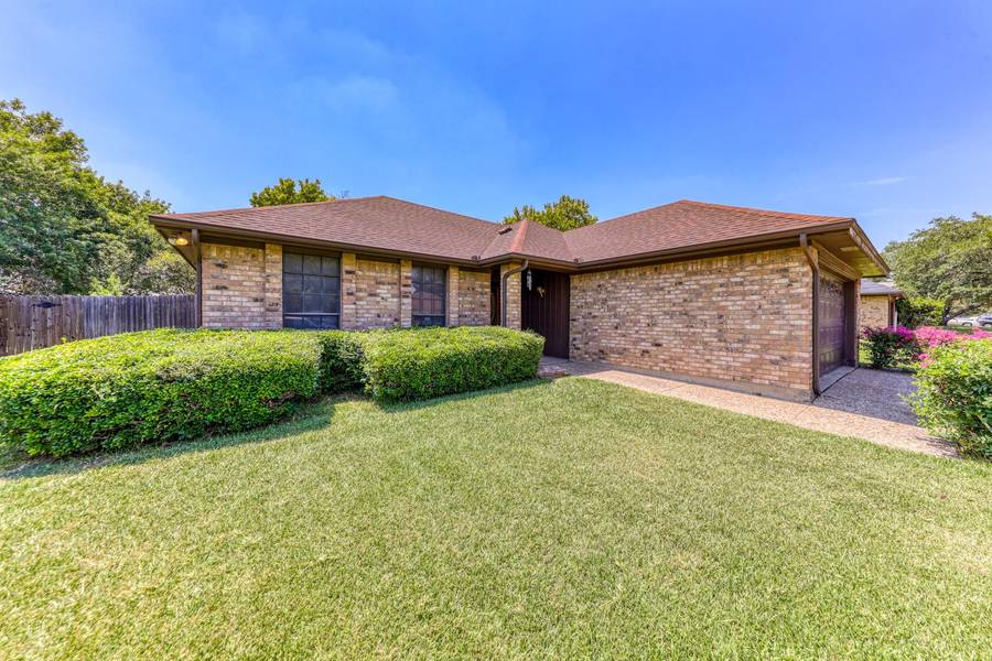 7400 S Meadow Drive E, Fort Worth, TX 76133