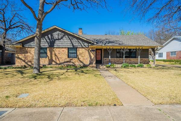 1607 Cypress Drive, Irving, TX 75061