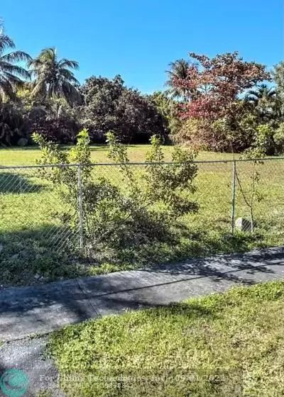 15702 NW 45 Ave, Miami Gardens, FL 33054