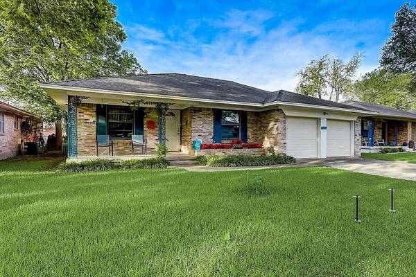 1126 Vicksburg Drive, Garland, TX 75041