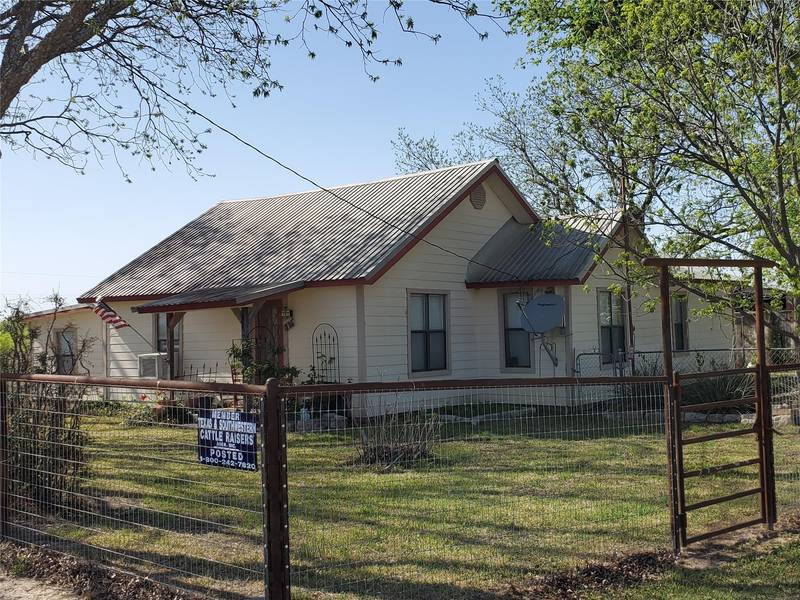 600 County Road 304, Comanche, TX 76442