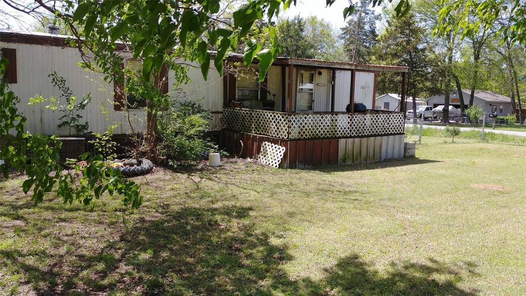 182 Menominee Drive, Gordonville, TX 76245