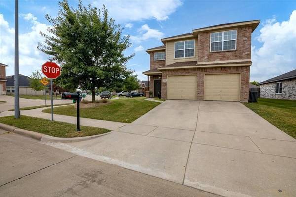 226 Oak Ridge Drive, Waxahachie, TX 75165