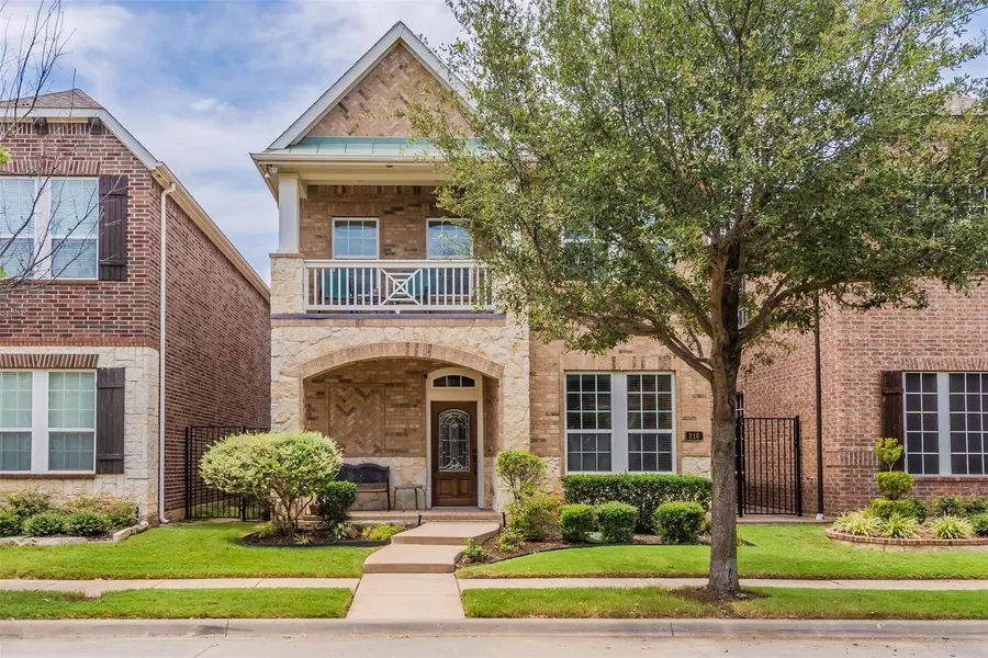 216 Knapford, Euless, TX 76040