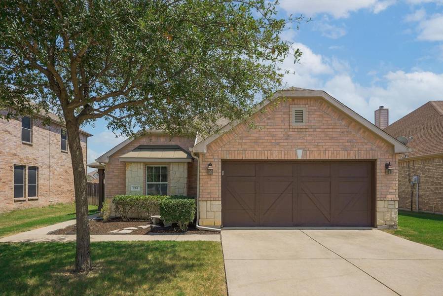 206 Serenade Lane, Euless, TX 76039