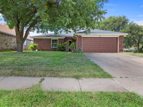 2700 Amberton Place, Euless, TX 76040