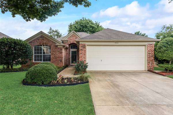 904 Winston Drive, Euless, TX 76039