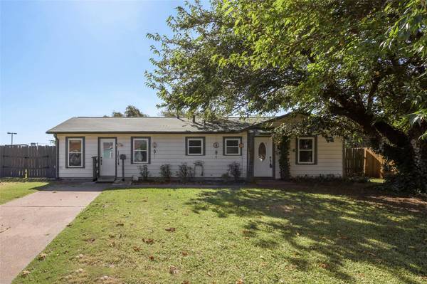 1014 Collin Drive, Euless, TX 76039