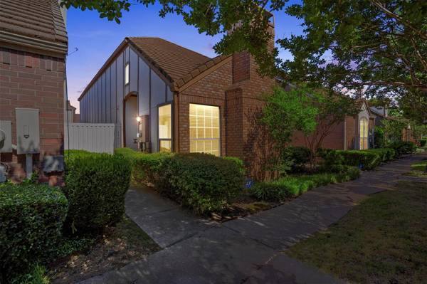 17031 Vinland Drive, Addison, TX 75001