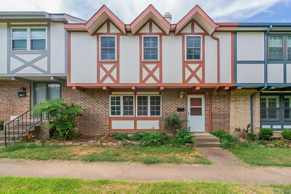 352 Westview Terrace, Arlington, TX 76013