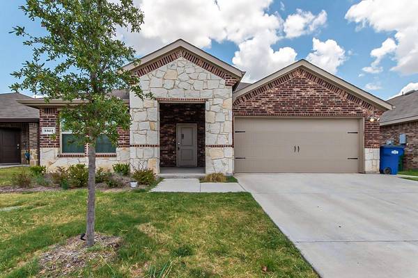 3323 Hawkins Drive, Fate, TX 75189