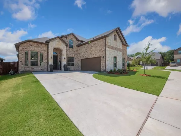 Arlington, TX 76001,7811 Azure Way