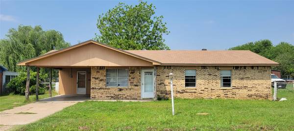 506 Red Top Rd., Graham, TX 76450