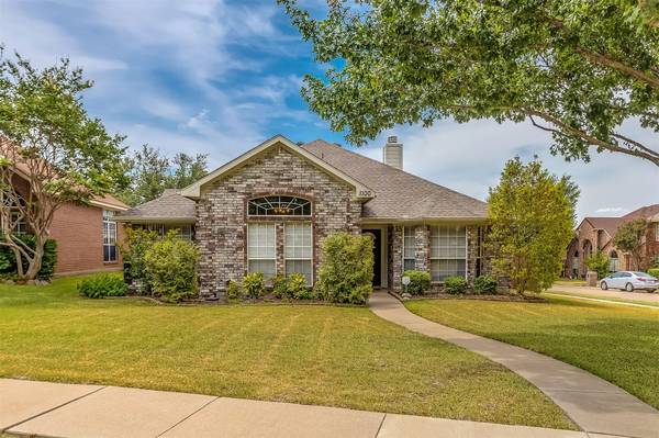 1100 Emily Lane, Carrollton, TX 75010