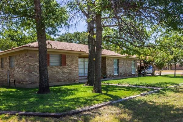 2402 Harvard Place, Clyde, TX 79510