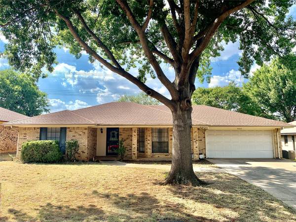 5703 Valley Meadow Drive, Arlington, TX 76016