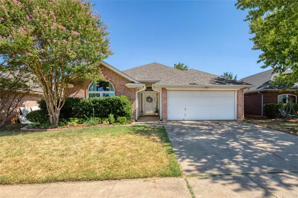 9029 Elbe Trail, Fort Worth, TX 76118