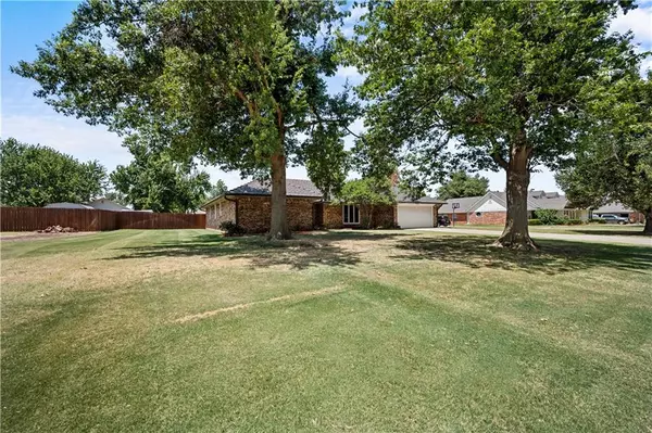 Mustang, OK 73064,617 N Centennial Way