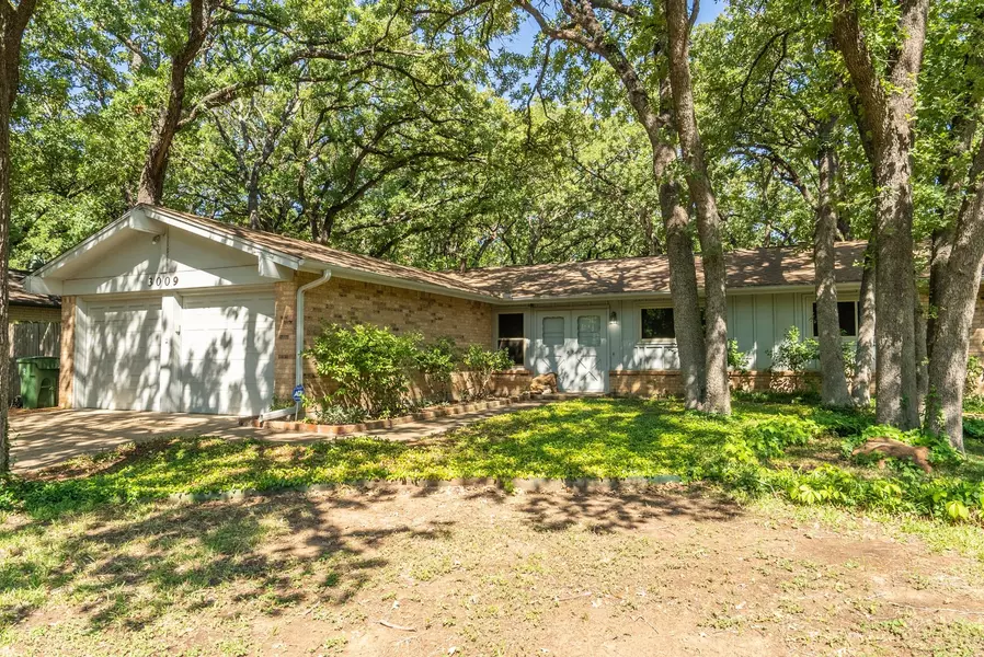 3009 Friendswood Drive, Arlington, TX 76013