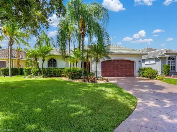 4268 Hampton LN,  Naples,  FL 34119