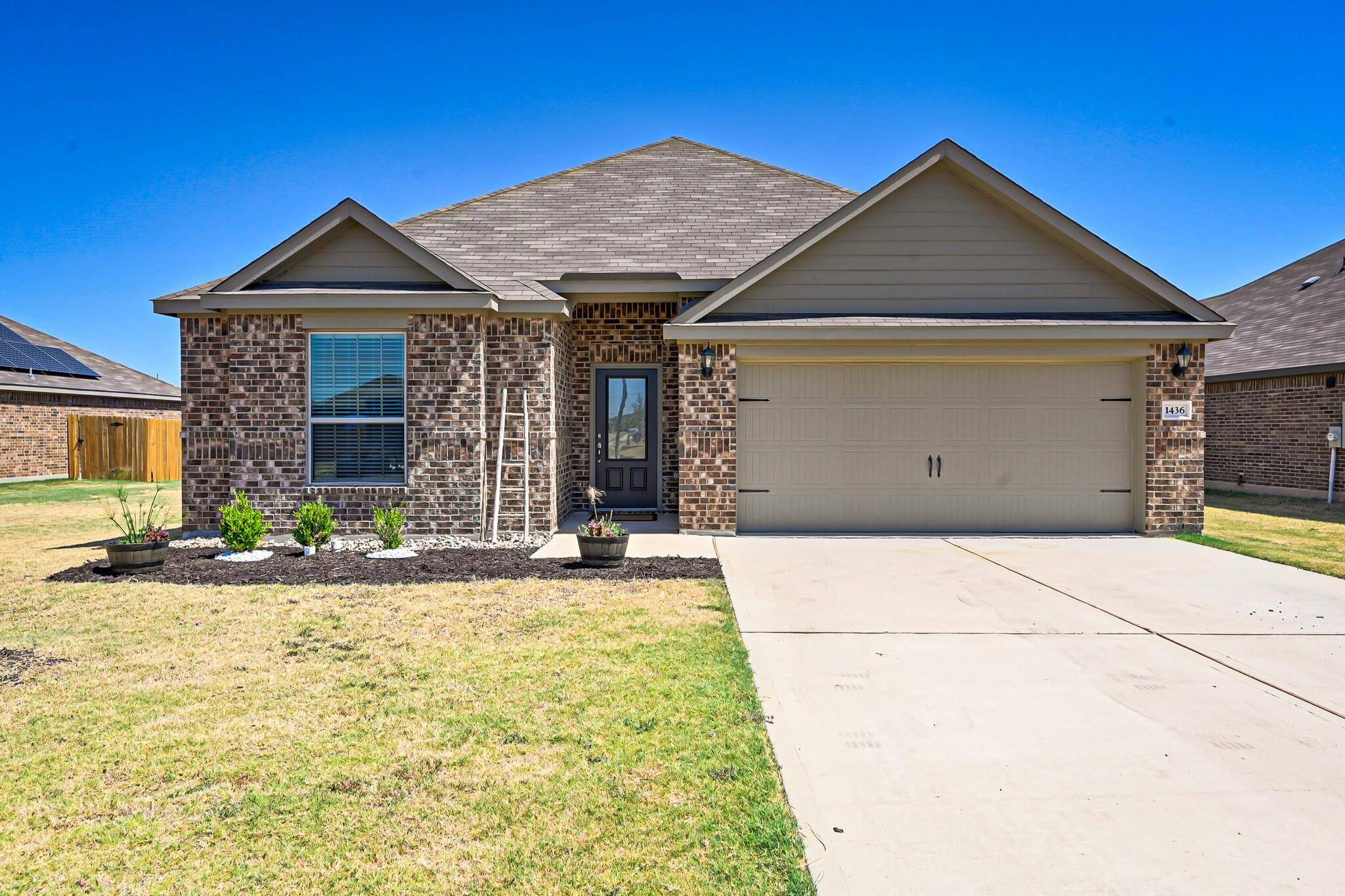 1436 Mackinac Drive,  Crowley,  TX 76036