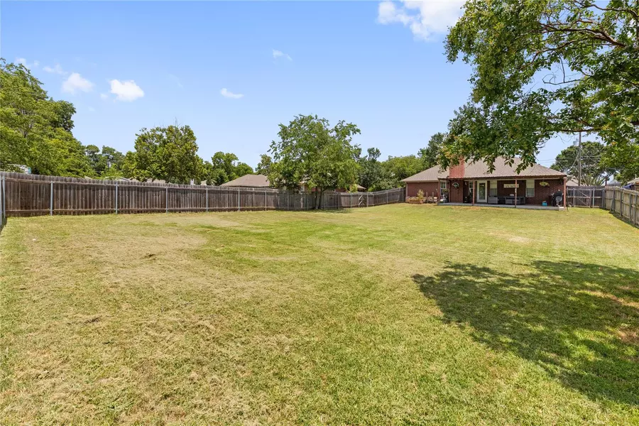 506 Maple Street, Aubrey, TX 76227