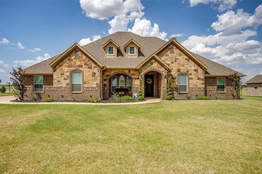 106 Alander Court, Weatherford, TX 76087