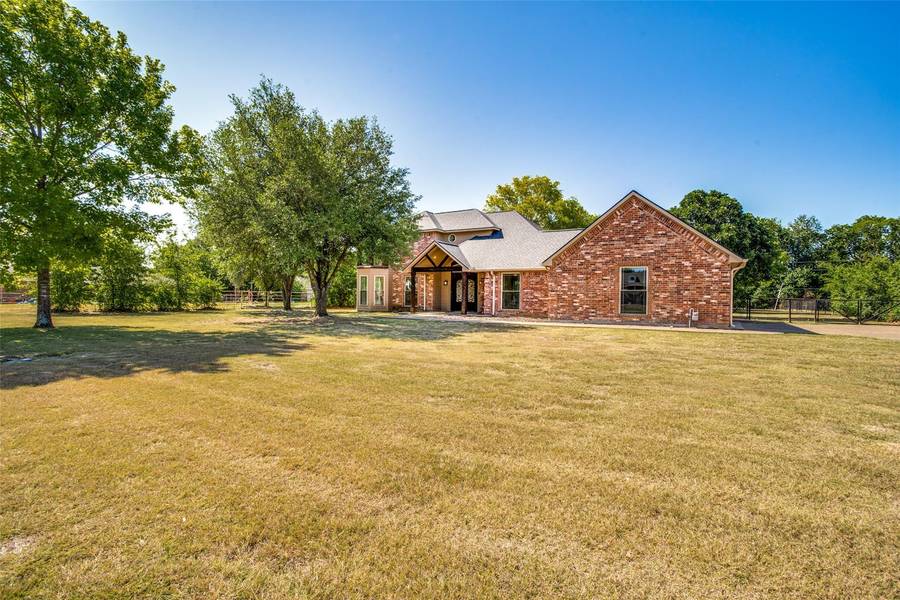 631 William Drive, Ovilla, TX 75154