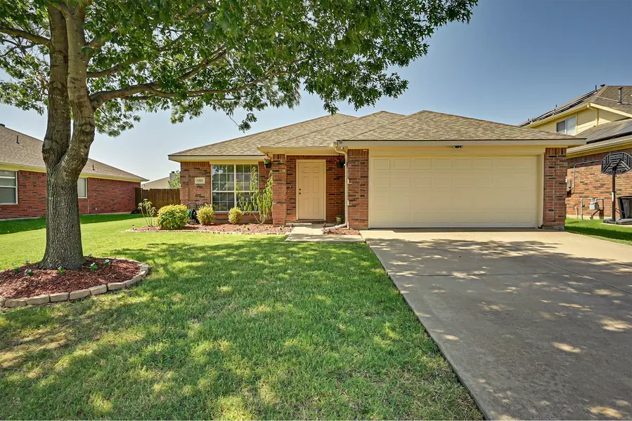 4502 Fox Meadows Lane, Mansfield, TX 76063