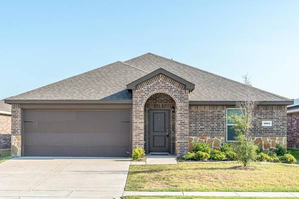 1804 Princeton Avenue, Farmersville, TX 75442