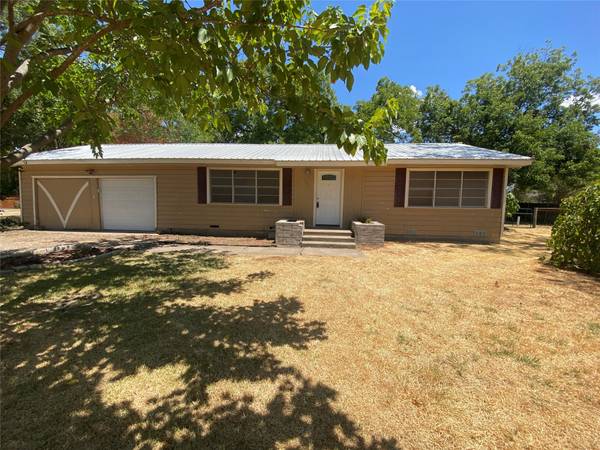 105 N Boston Street, Rice, TX 75155