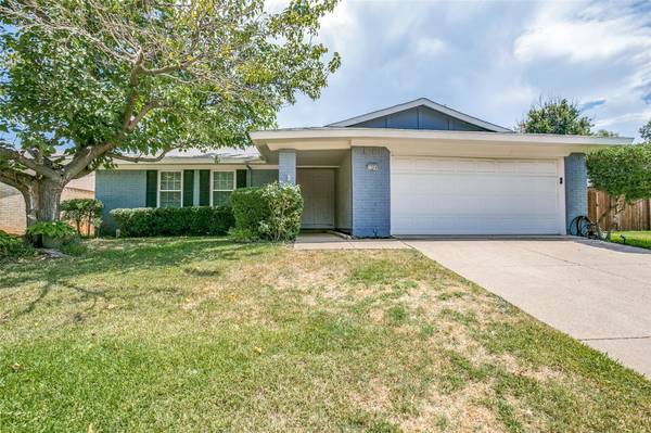 1204 Douglas Street, Euless, TX 76039