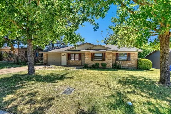 Denison, TX 75020,228 Jennie Lane