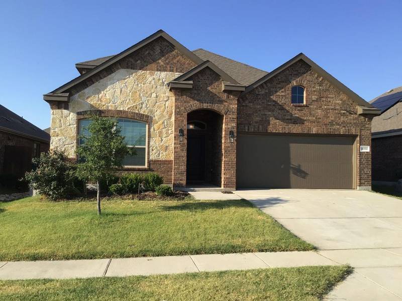 10900 Blaze Street, Aubrey, TX 76227