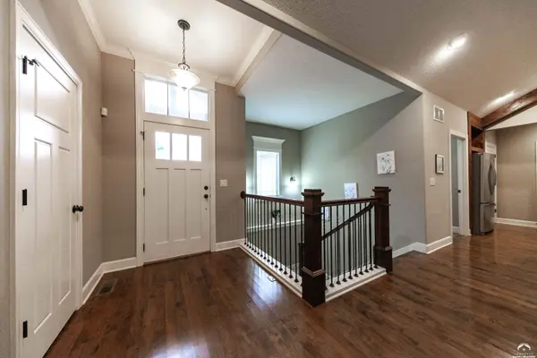 5829 Robinson Drive, Lawrence, KS 66049