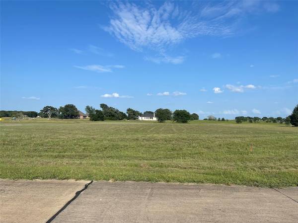 2033 Westview Drive, Wills Point, TX 75169