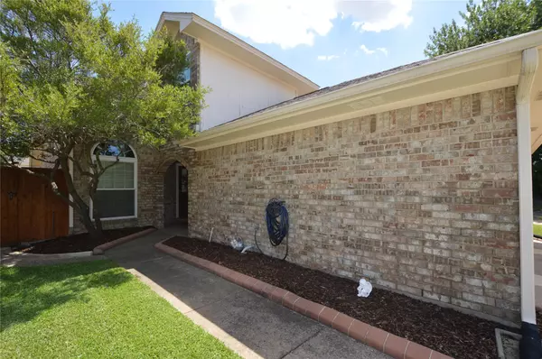 3860 DALSTON Lane, Plano, TX 75023