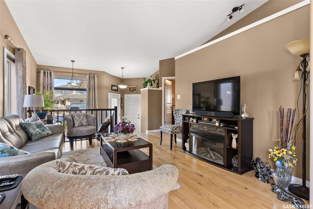 Regina, SK S4X 0C7,4321 Gusway STREET
